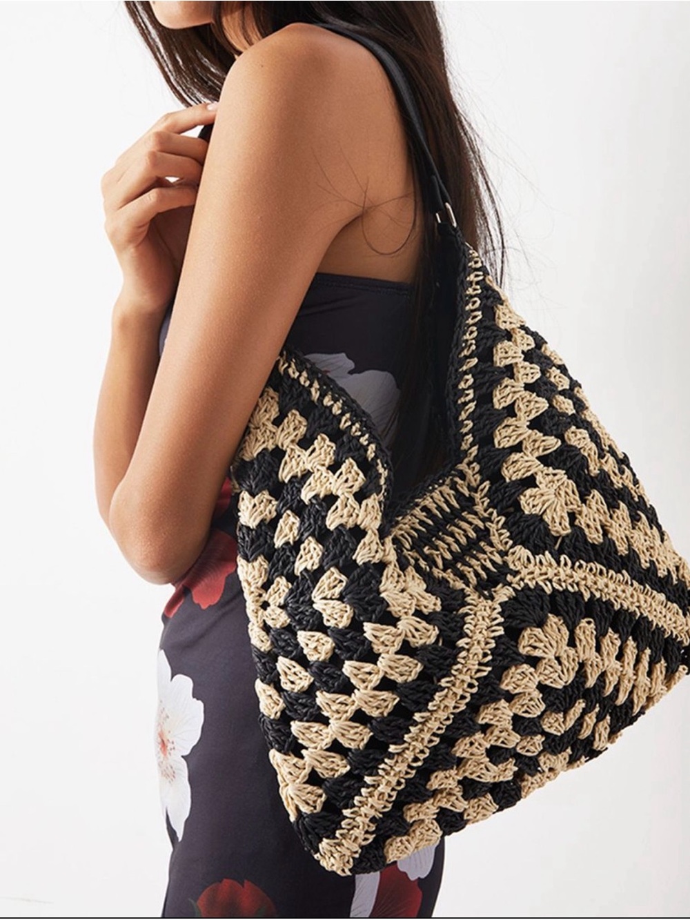 Commense Black & Natural Straw Macrame Shoulder Bag - Picture 2 of 4